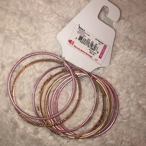 Bracelets (set of 8)